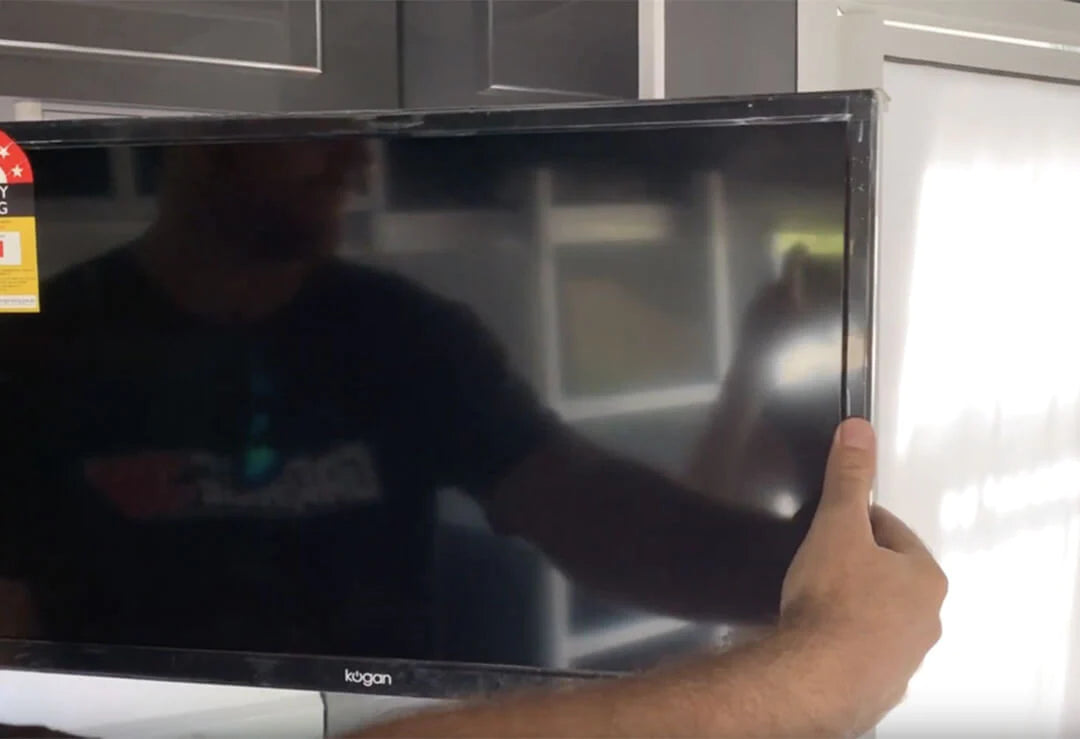 HOW TO USE THE AIR CONDITIONER AND THE TV