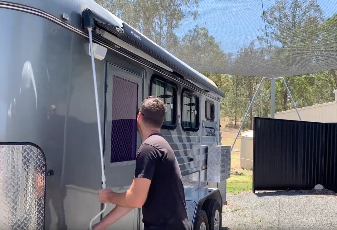 HOW TO USE THE ROOF MOUNTED AWNING
