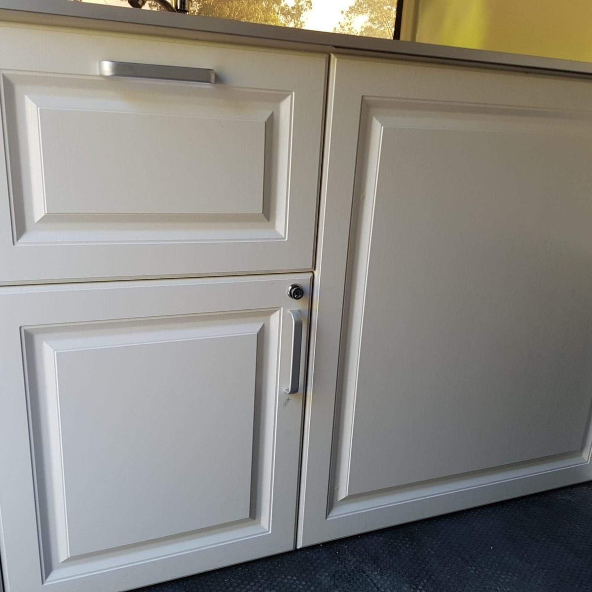 Eurofloat 2HSL-L600 RN Classic Series built for safe, reliable European style horse transport