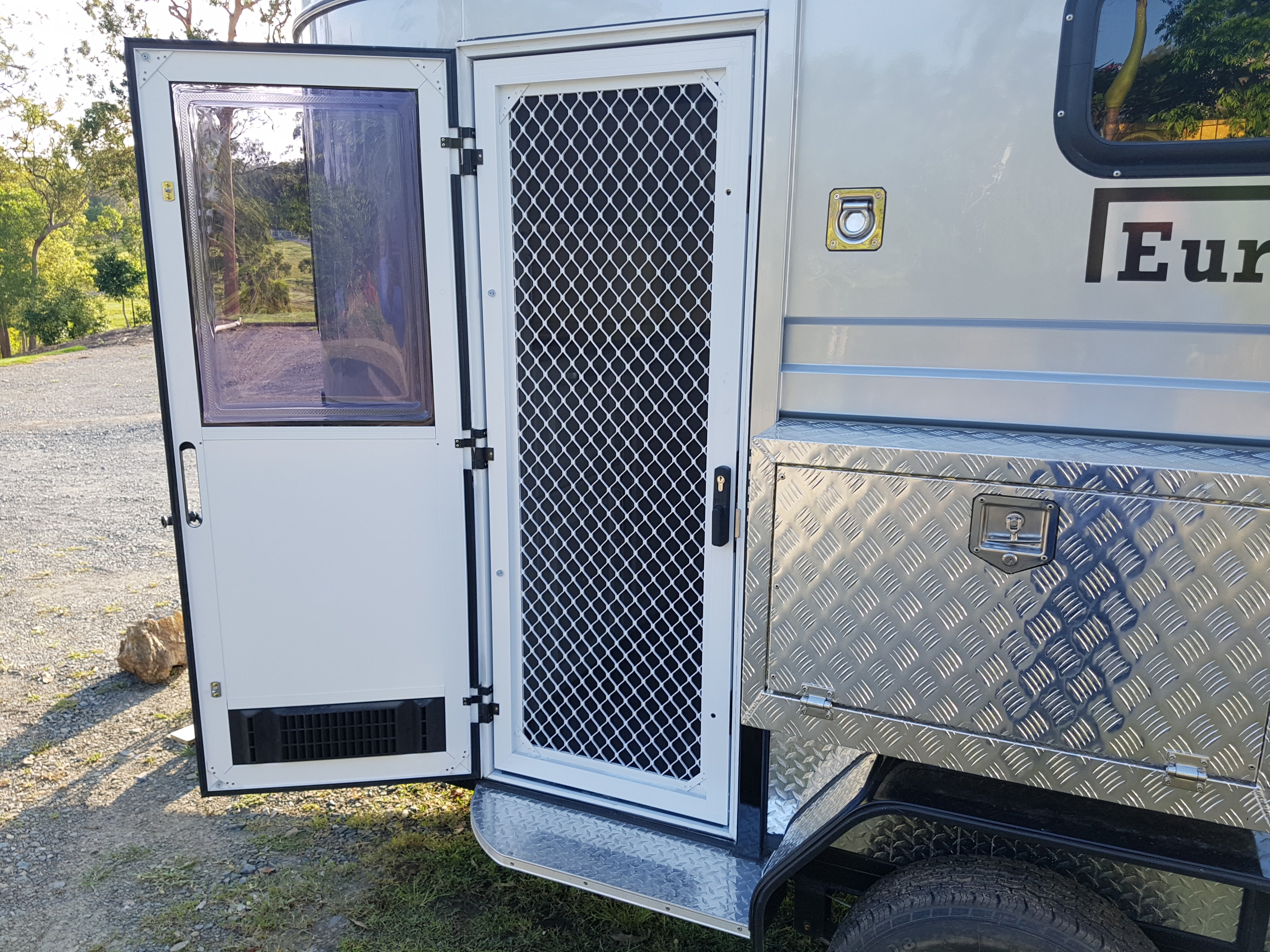 2HSL-L400 RN Classic Series Deluxe Package