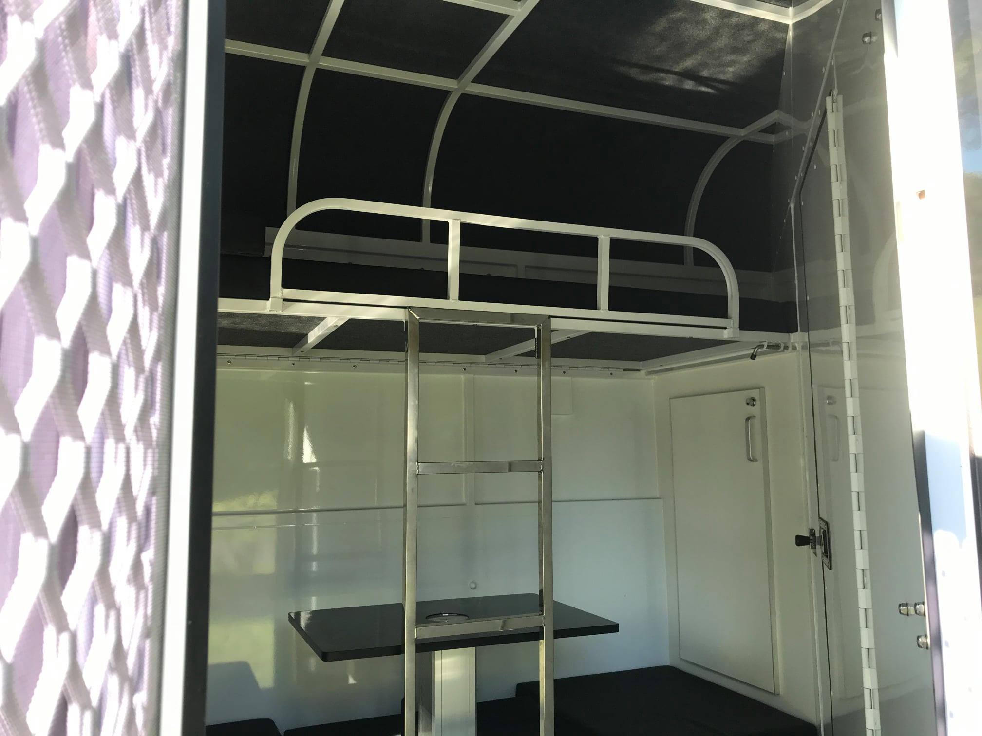 2HAL-O SN (1.O) 4900 RB DIVIDING WALL