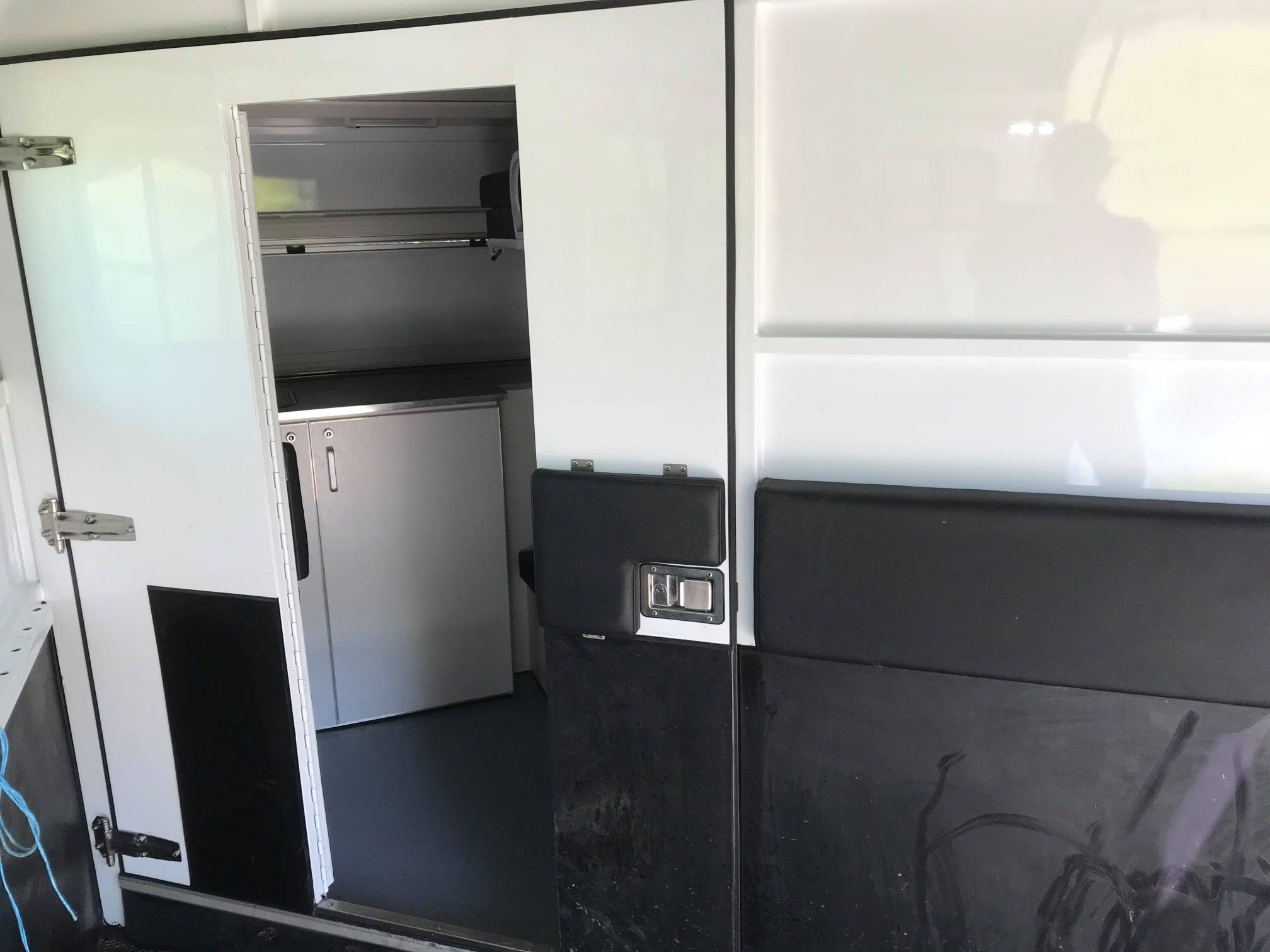 2HAL-O SN (1.O) 4900 RB DIVIDING WALL