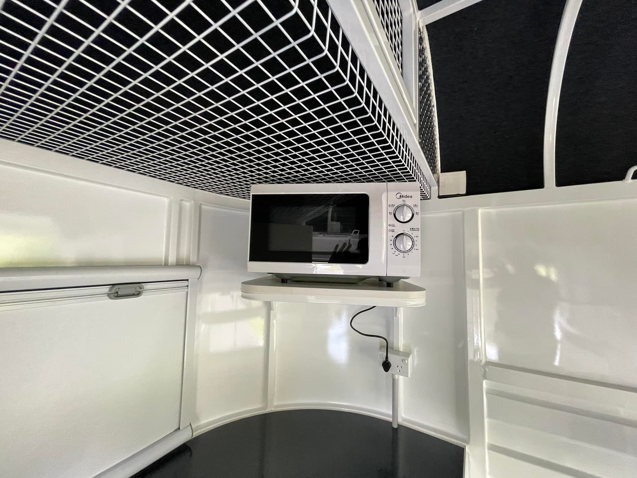 2HSL-L600 SN Classic Series Deluxe Package