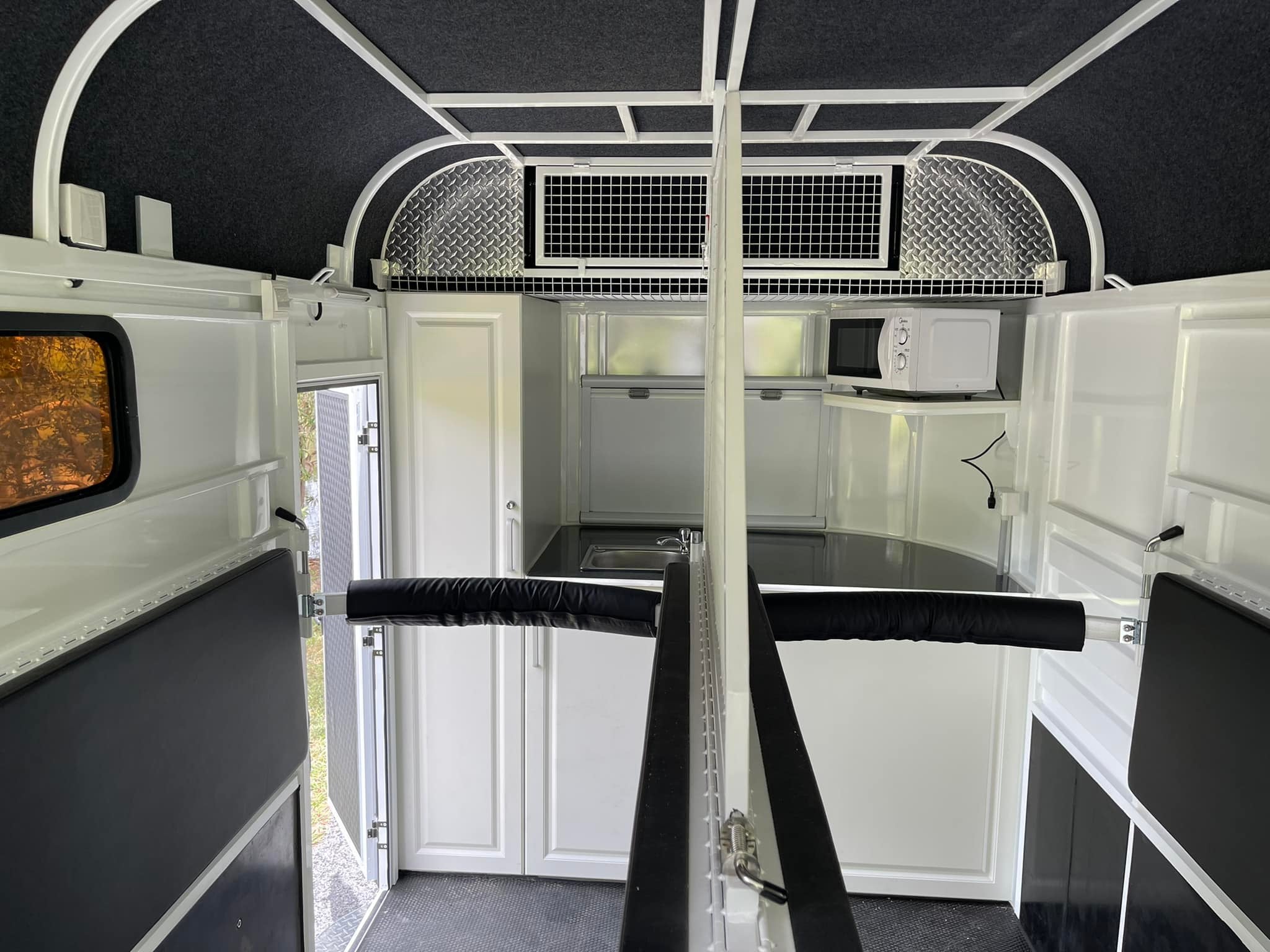 2HSL-L600 SN Classic Series Deluxe Package