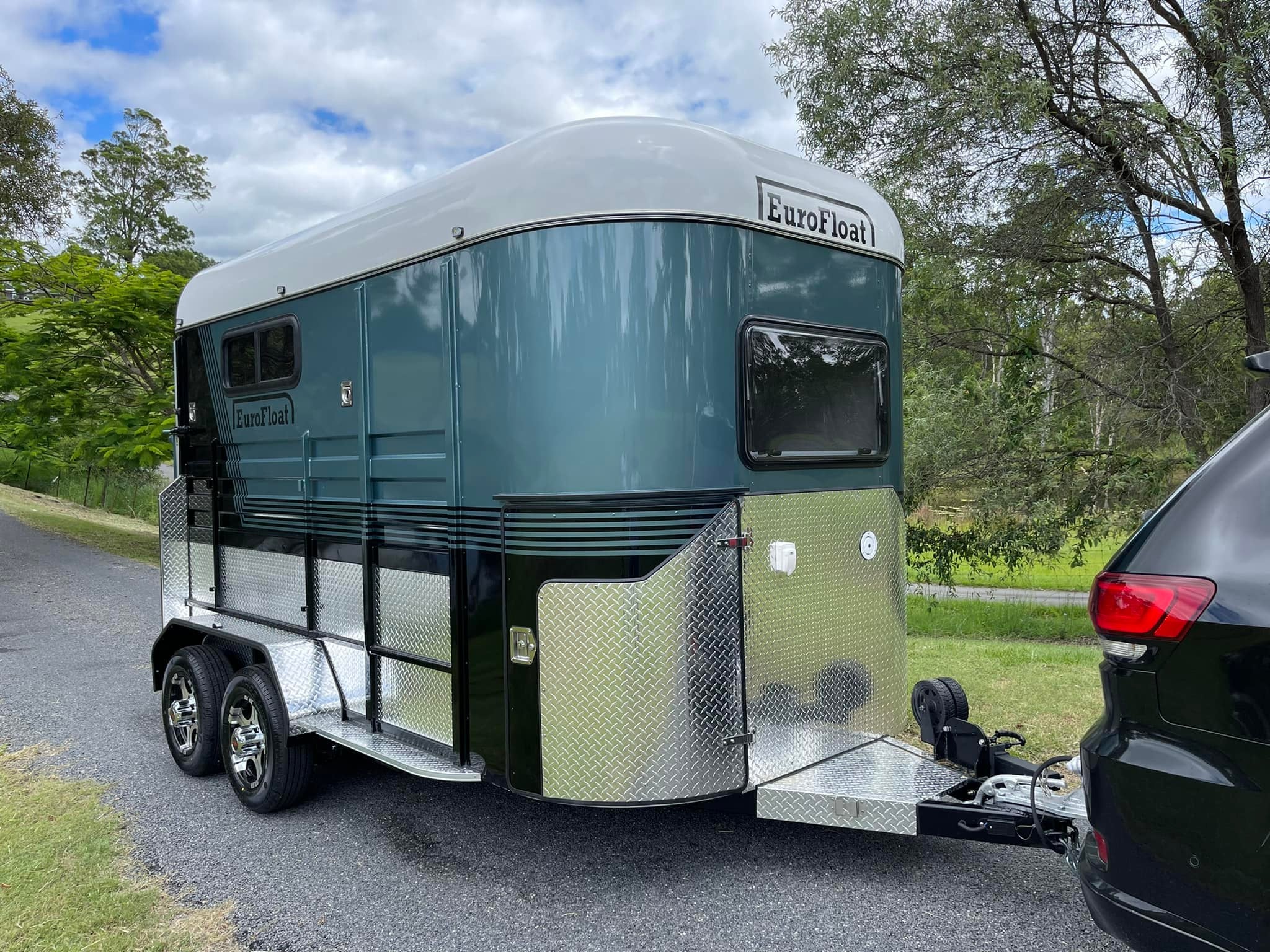 2HSL-L600 SN Classic Series Deluxe Package