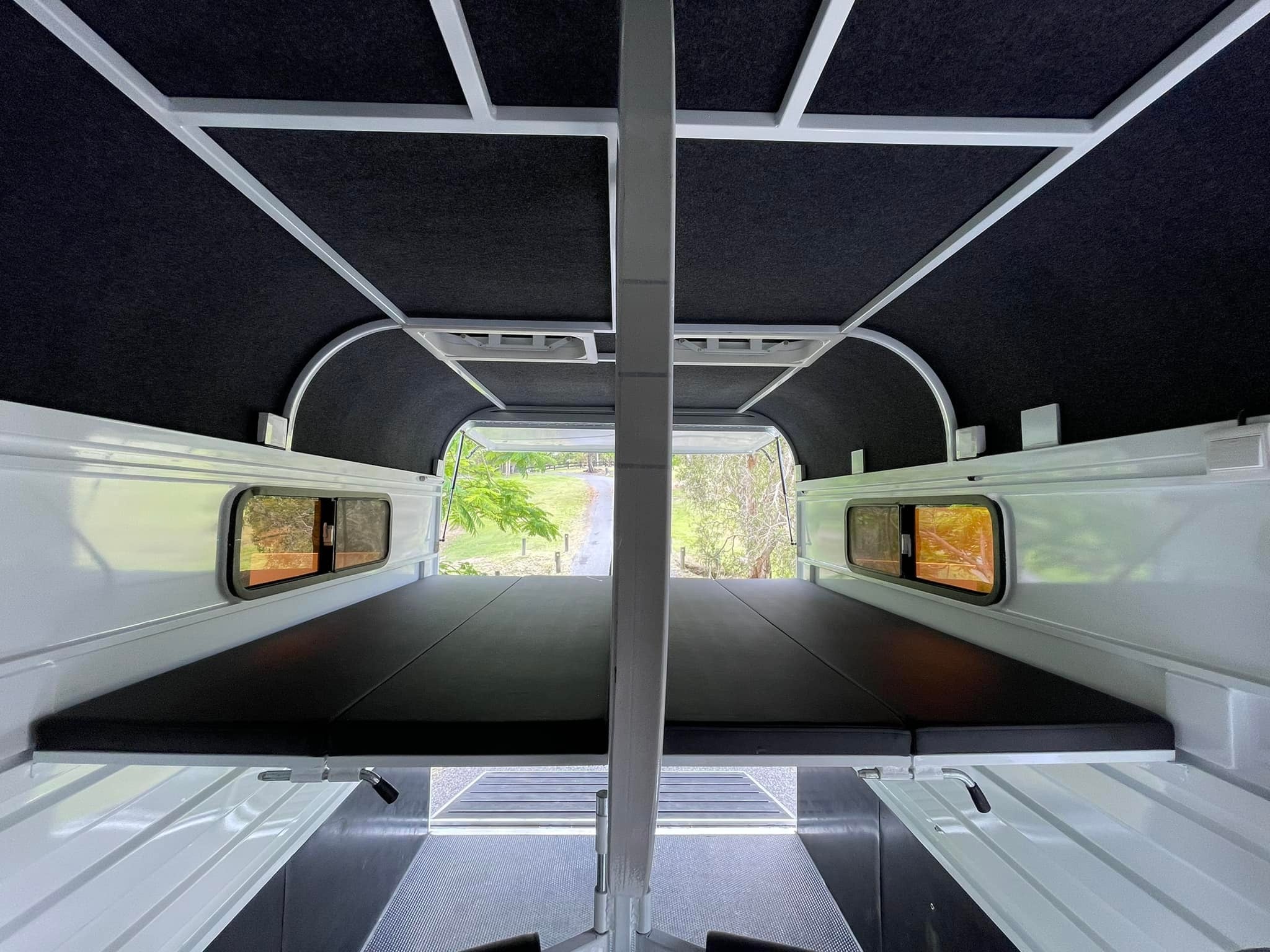 2HSL-L600 SN Classic Series Deluxe Package