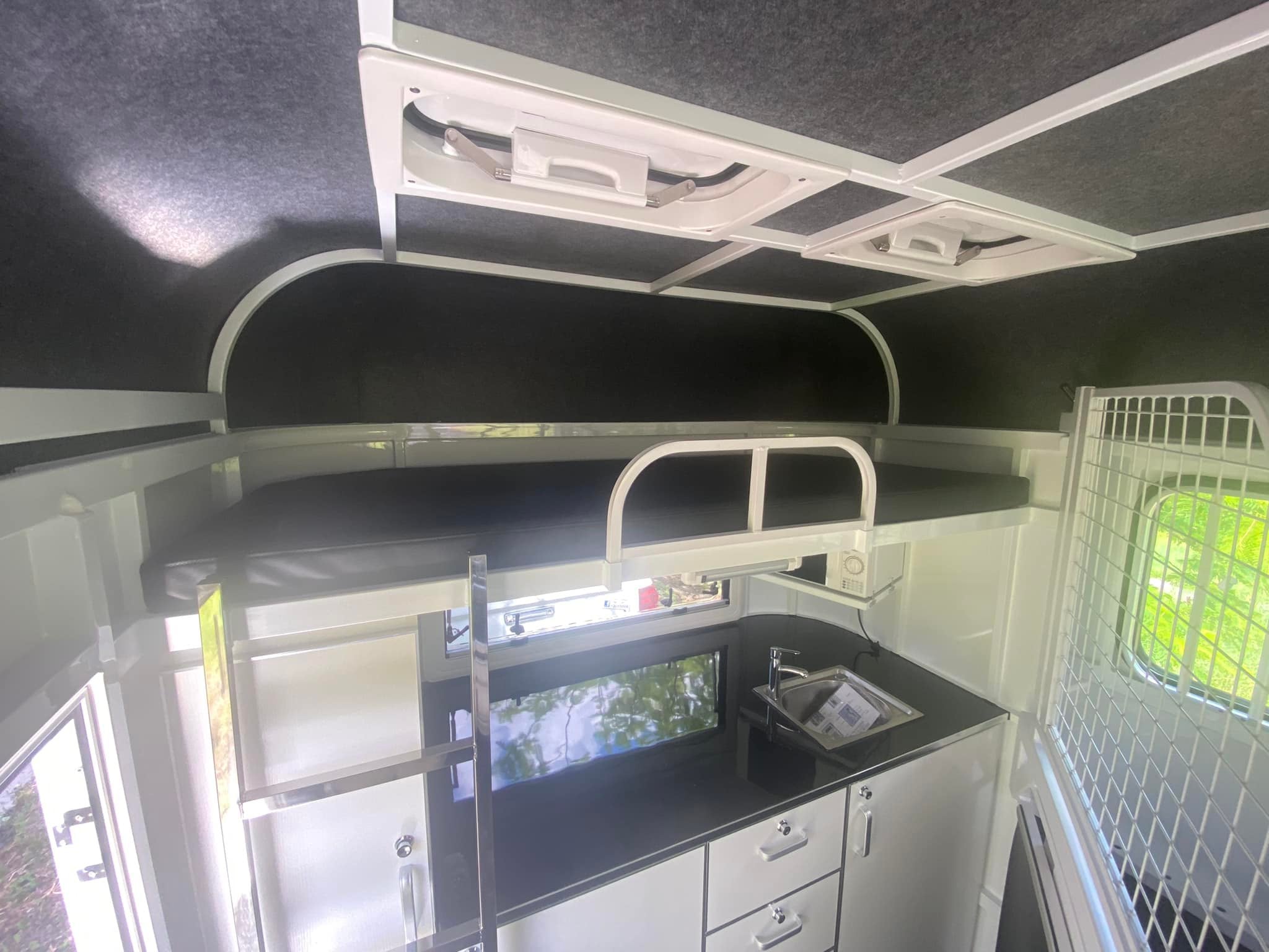 2HAL-L860 EVENTER SN Prestige Series Deluxe Package