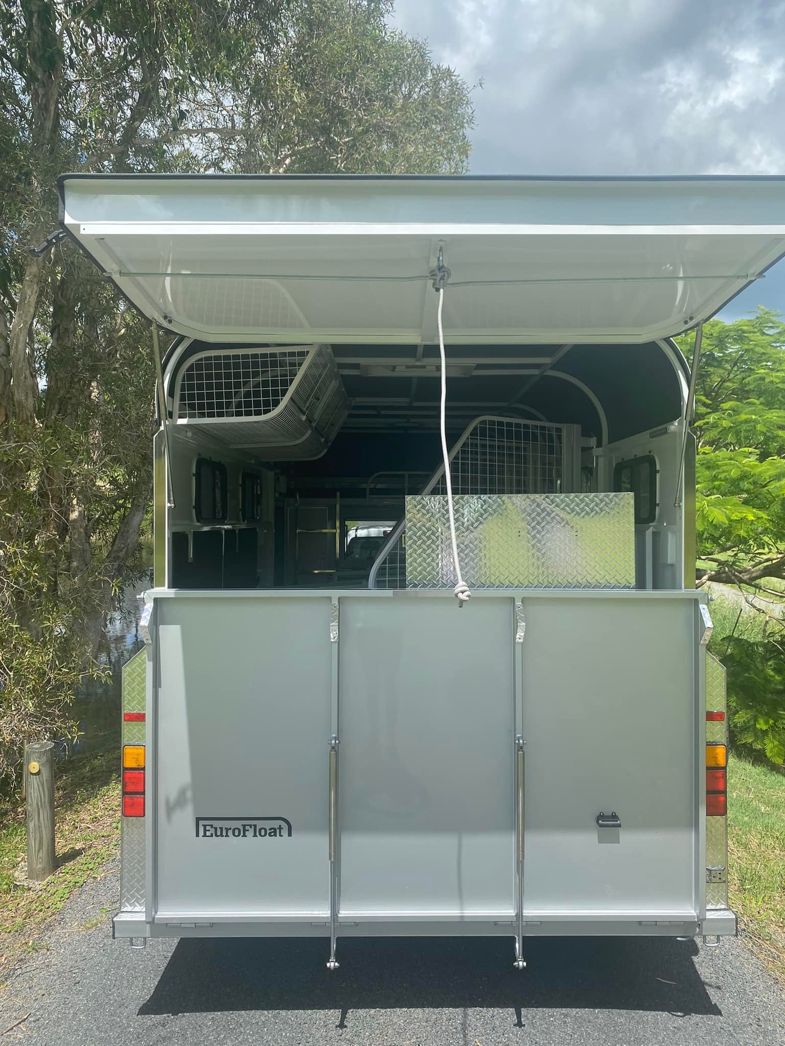2HAL-L860 EVENTER SN Prestige Series Deluxe Package