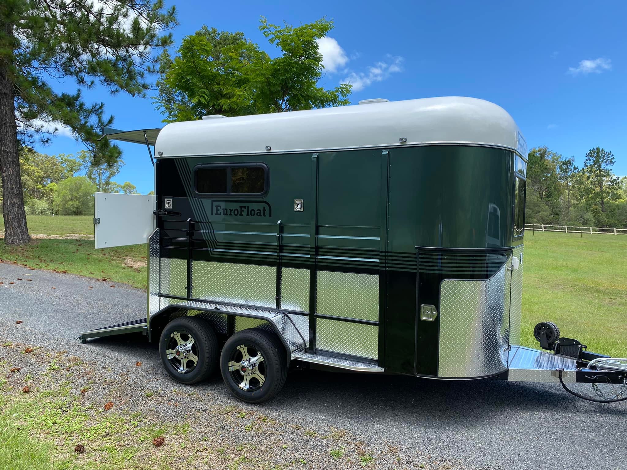 2HSL-L400 SN Classic Series Deluxe Package