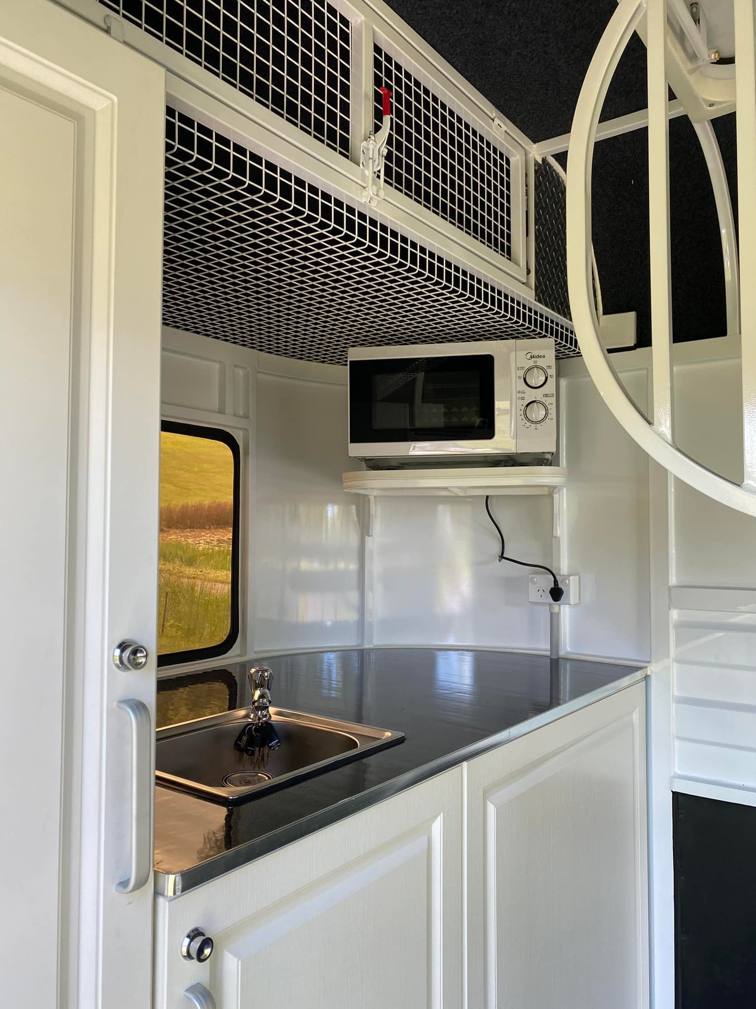 2HSL-L400 SN Classic Series Deluxe Package