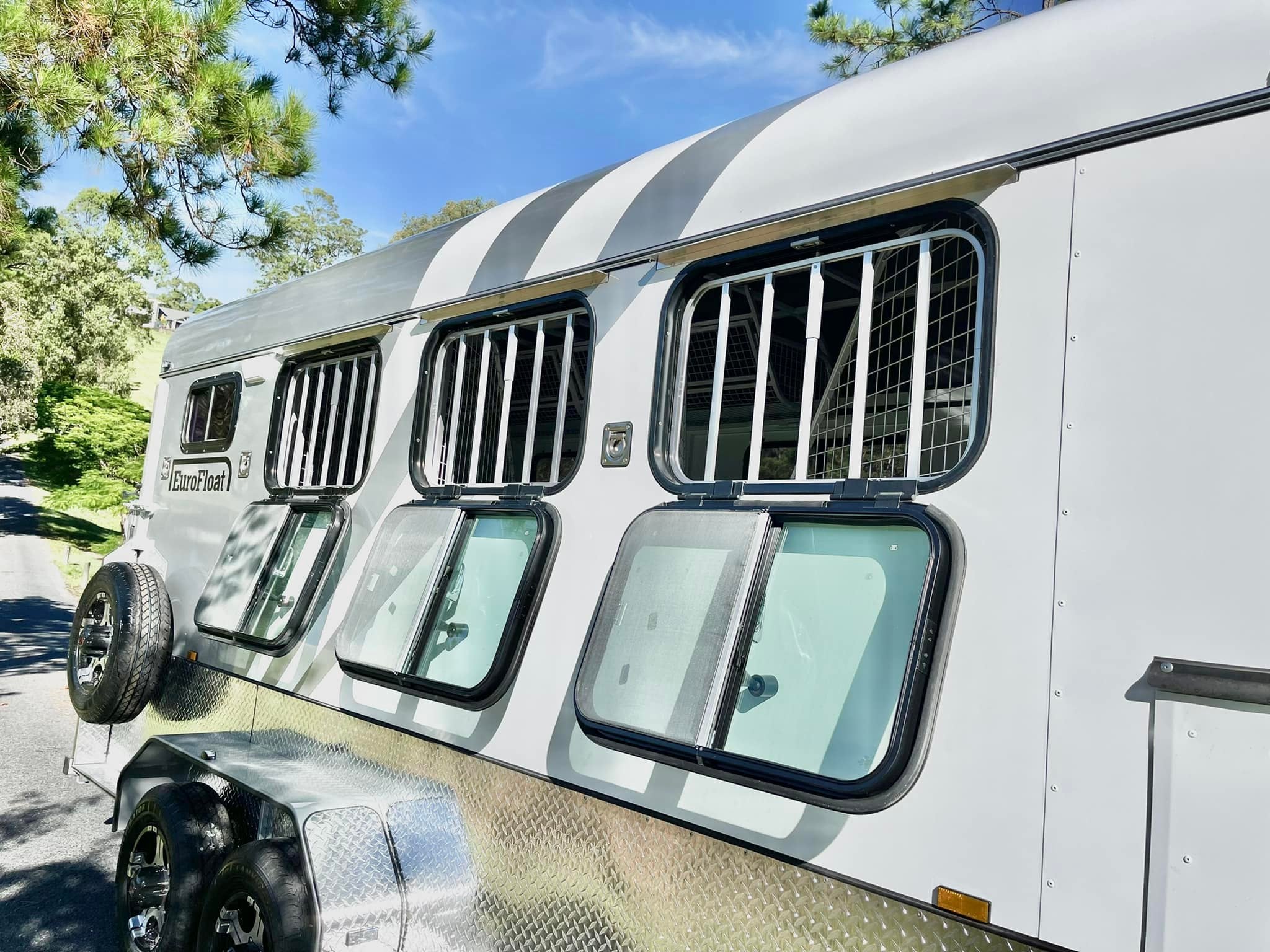 3HAL-L500 SN Prestige Eventer Series Deluxe Package