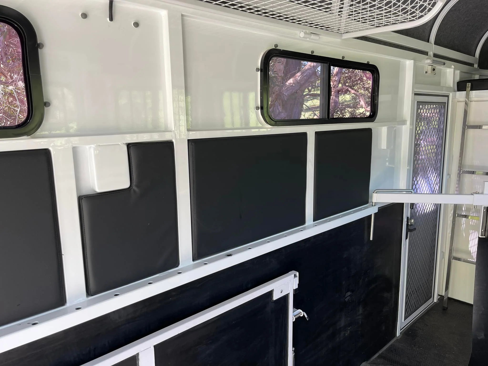 3HAL-L500 SN Prestige Eventer Series Deluxe Package