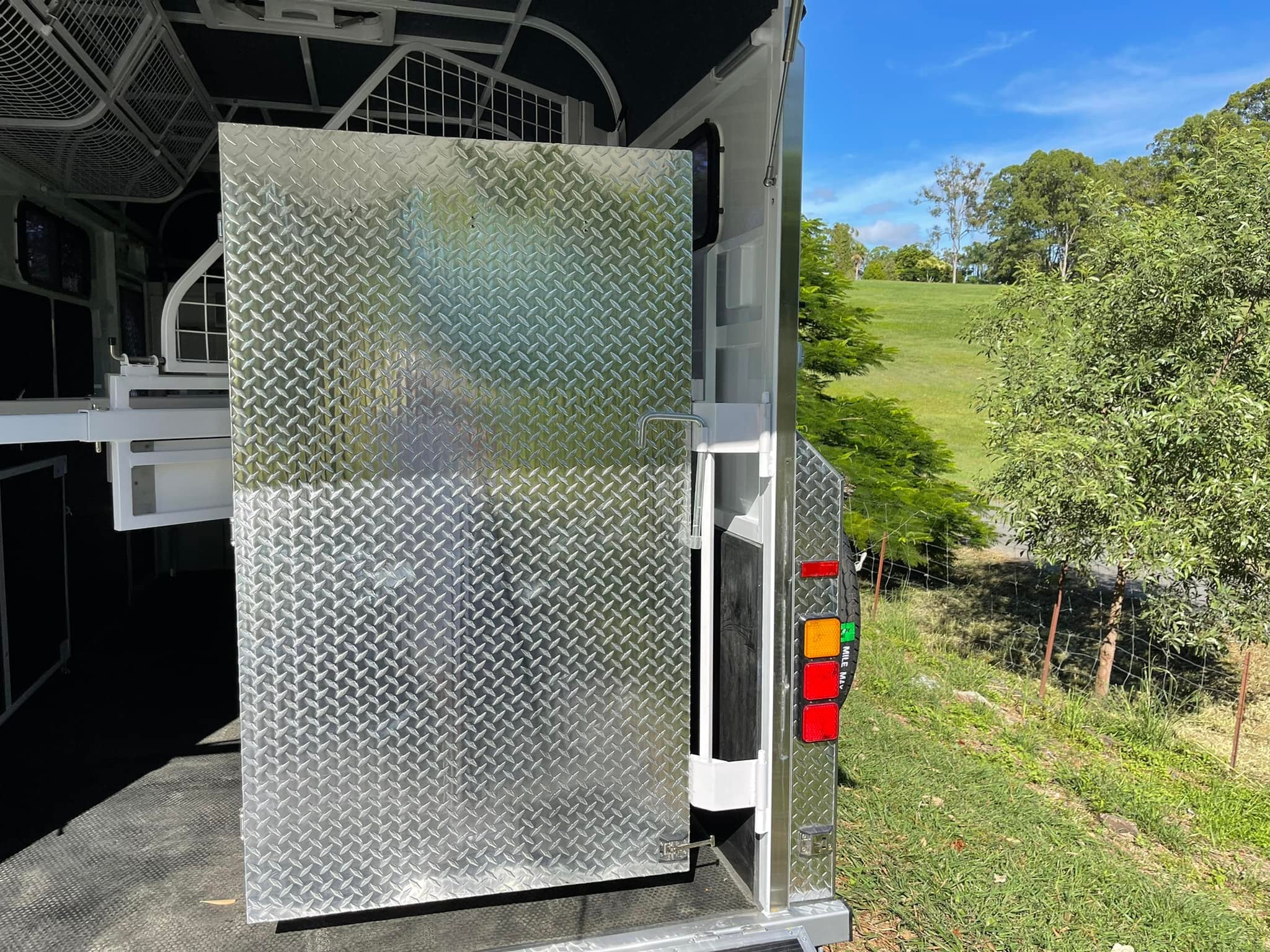 3HAL-L500 SN Prestige Eventer Series Deluxe Package