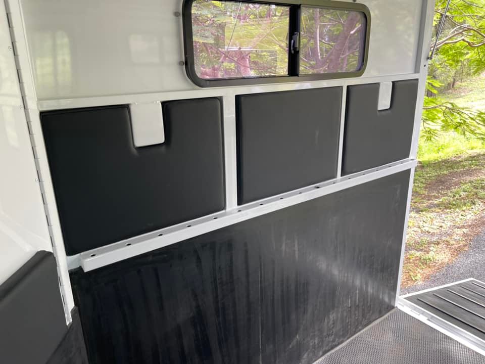 2HAL-O SN (2.O) 5106 RB DIVIDING WALL