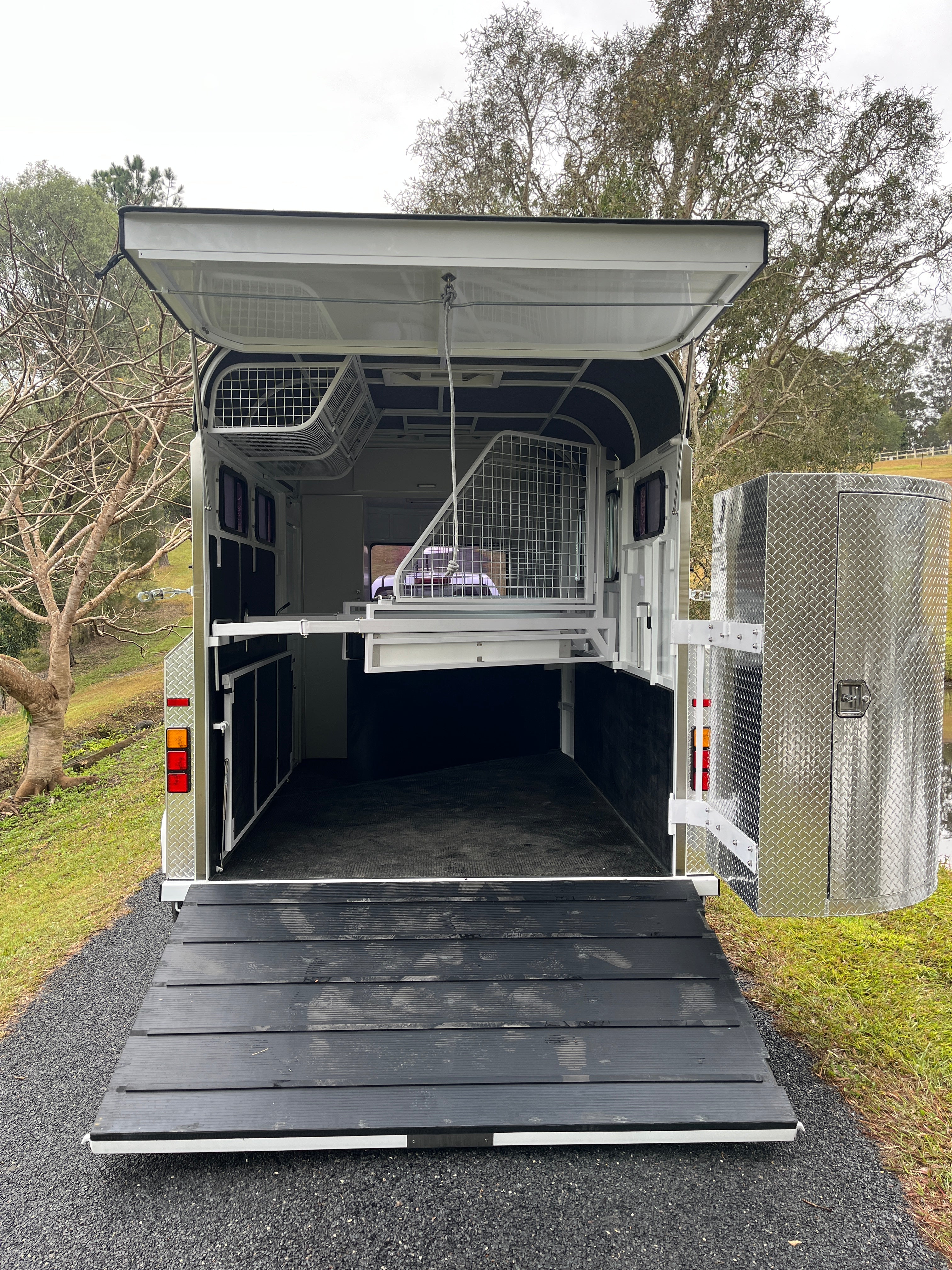 2HAL-L600 RN Prestige Series Standard Package