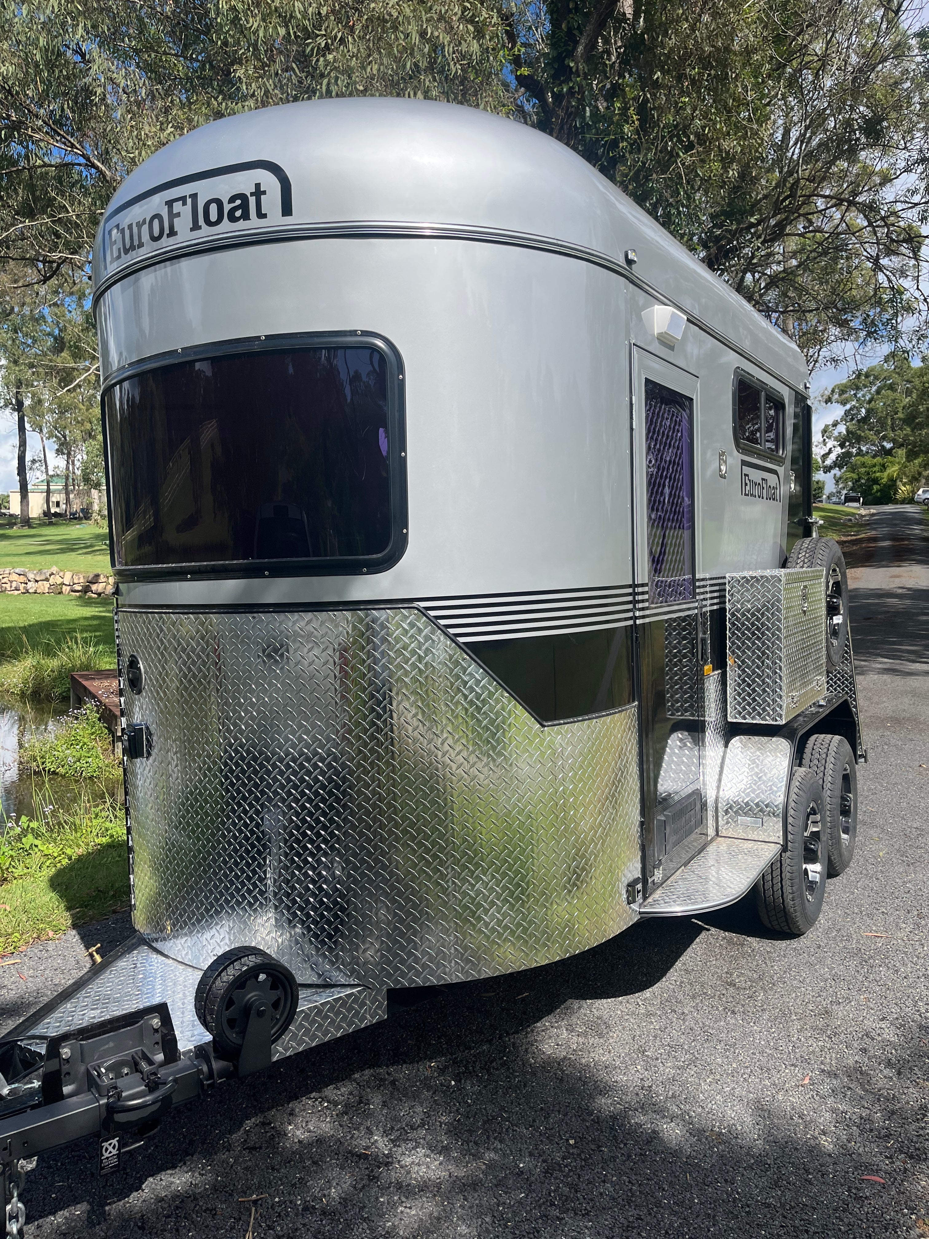 2HSL-L600 RN Prestige Series Deluxe Package