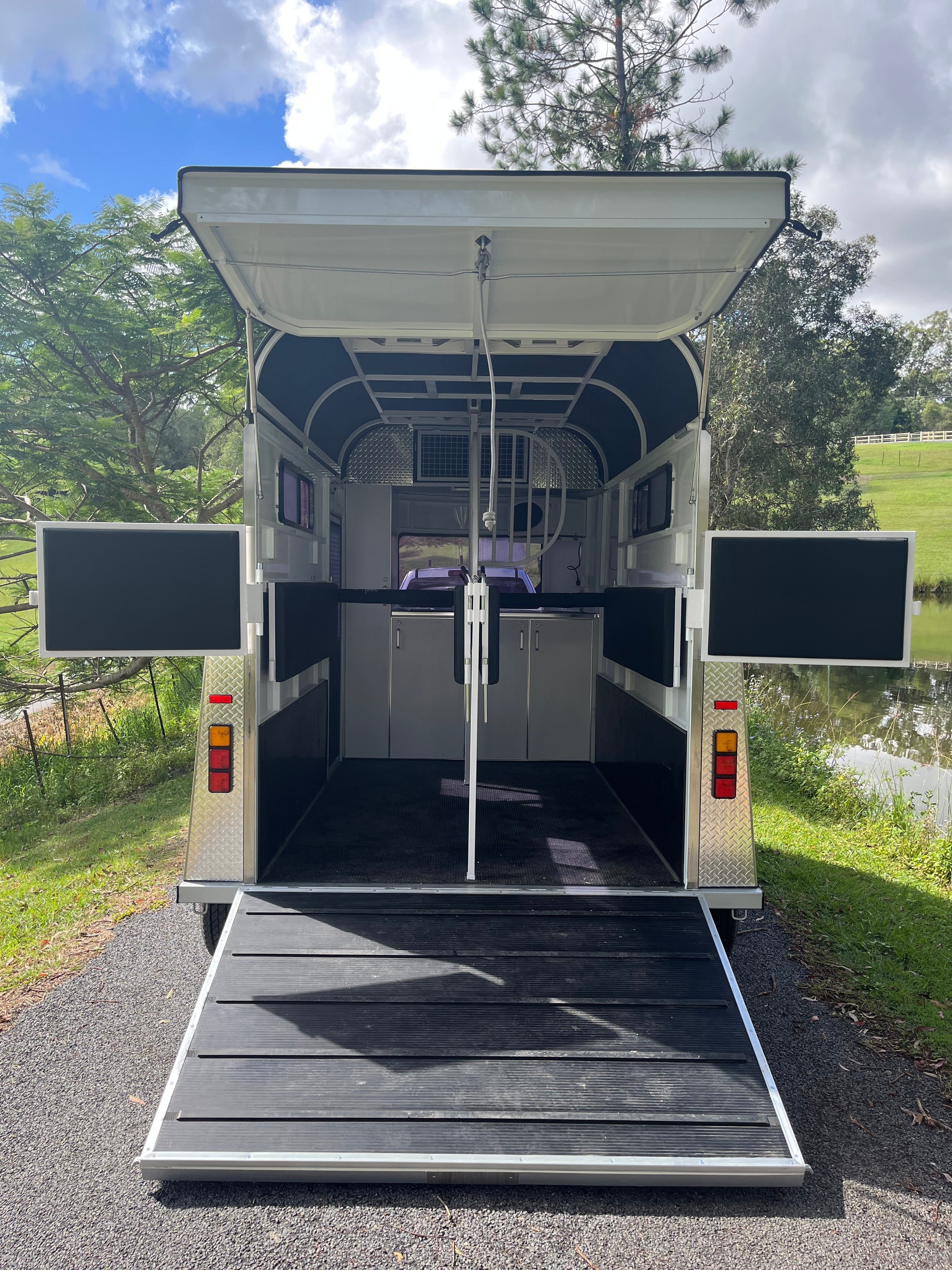 2HSL-L600 RN Prestige Series Deluxe Package