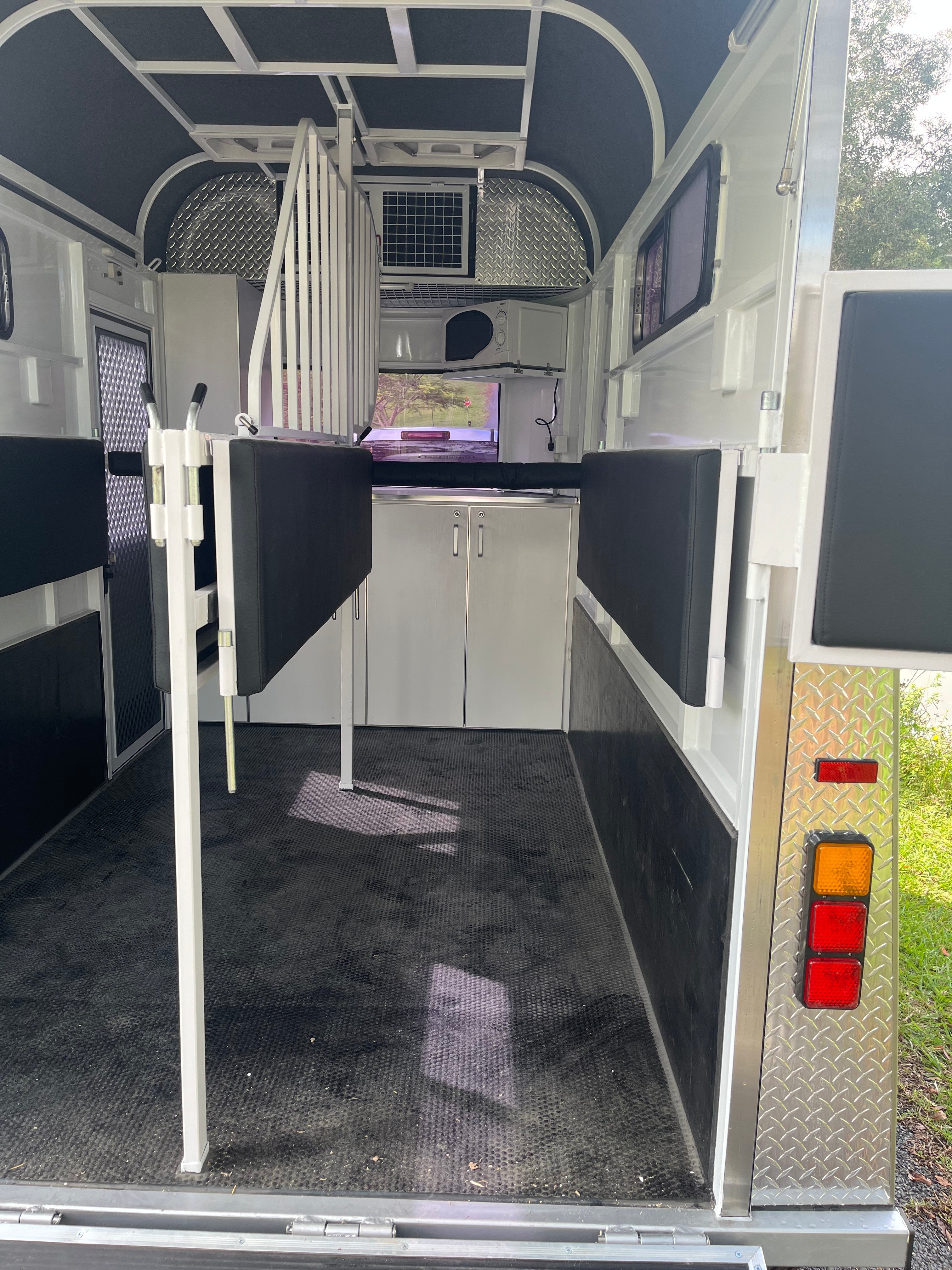 2HSL-L500 RN Prestige Series Deluxe Package