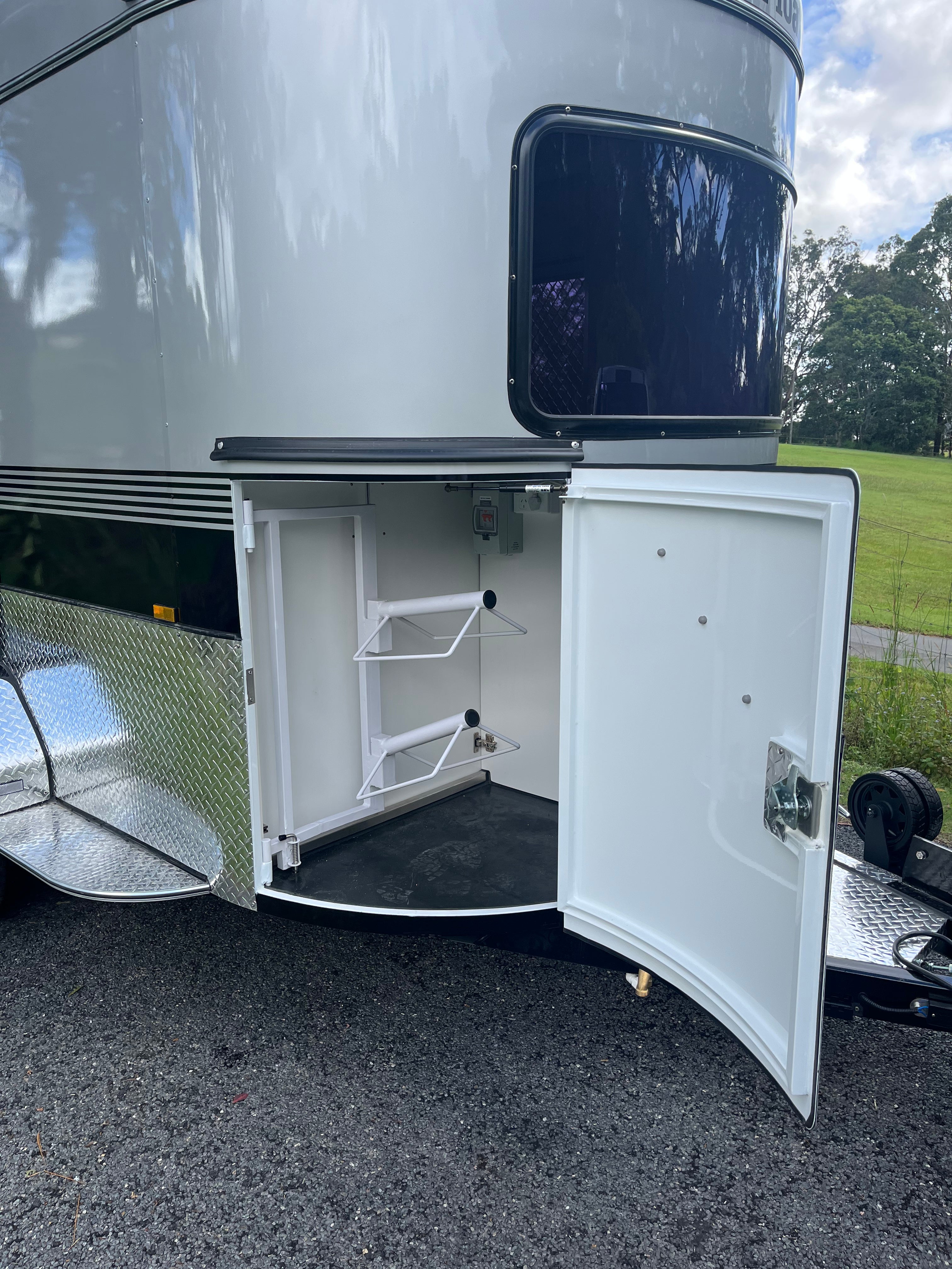 2HSL-L600 RN Prestige Series Deluxe Package