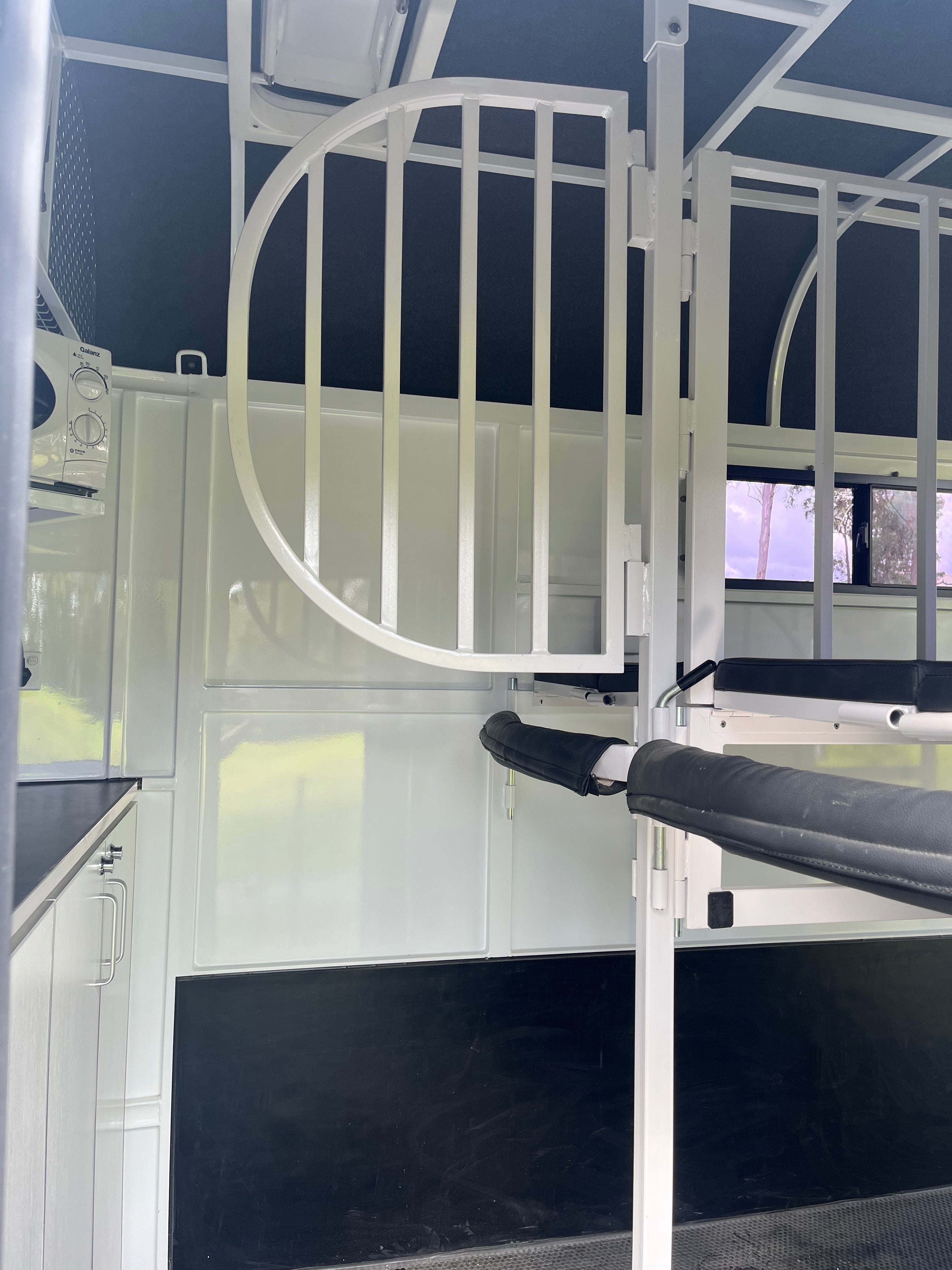 2HSL-L400 RN Prestige Series Deluxe Package