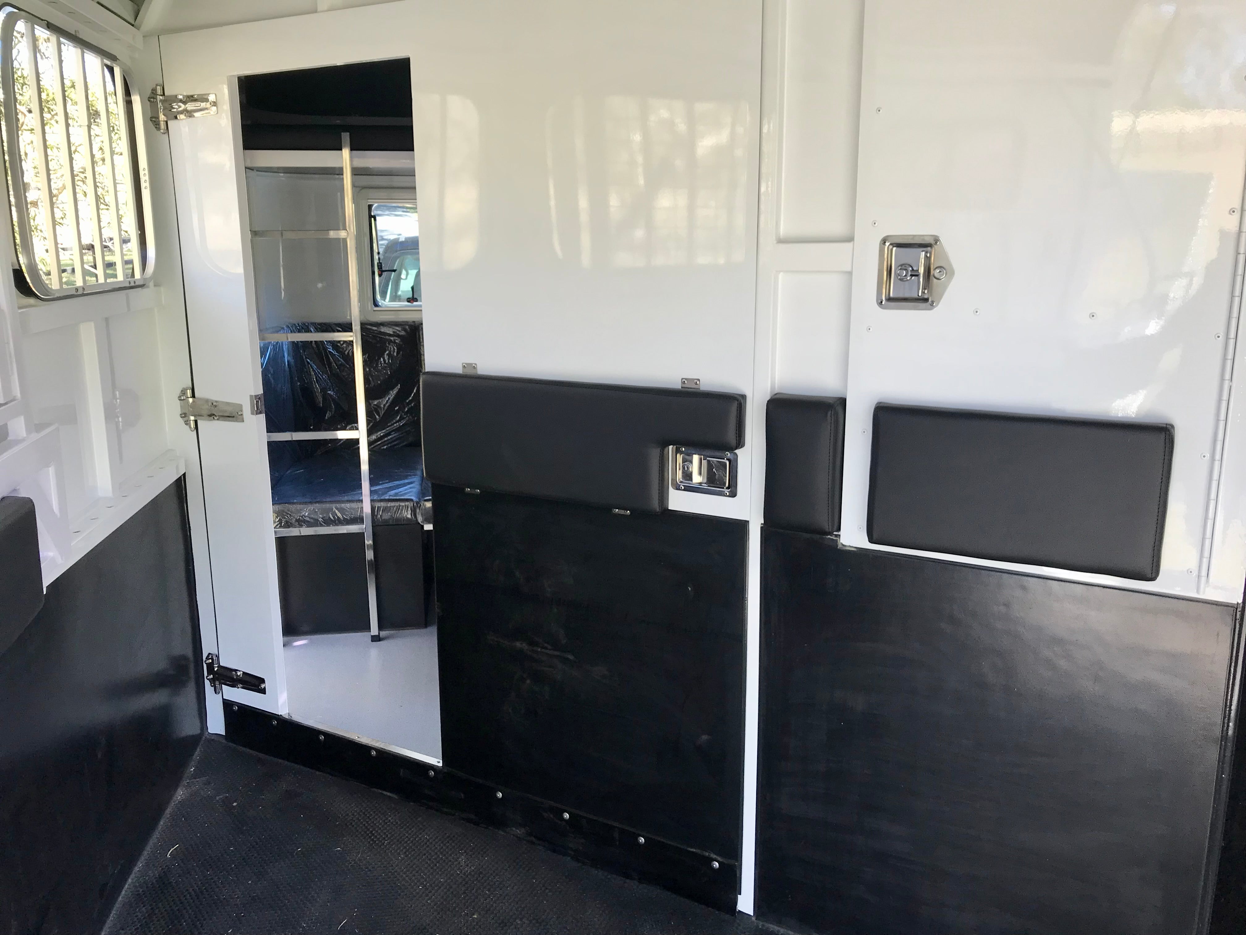 2HAL-O SN (2.O) 4900 RB DIVIDING WALL