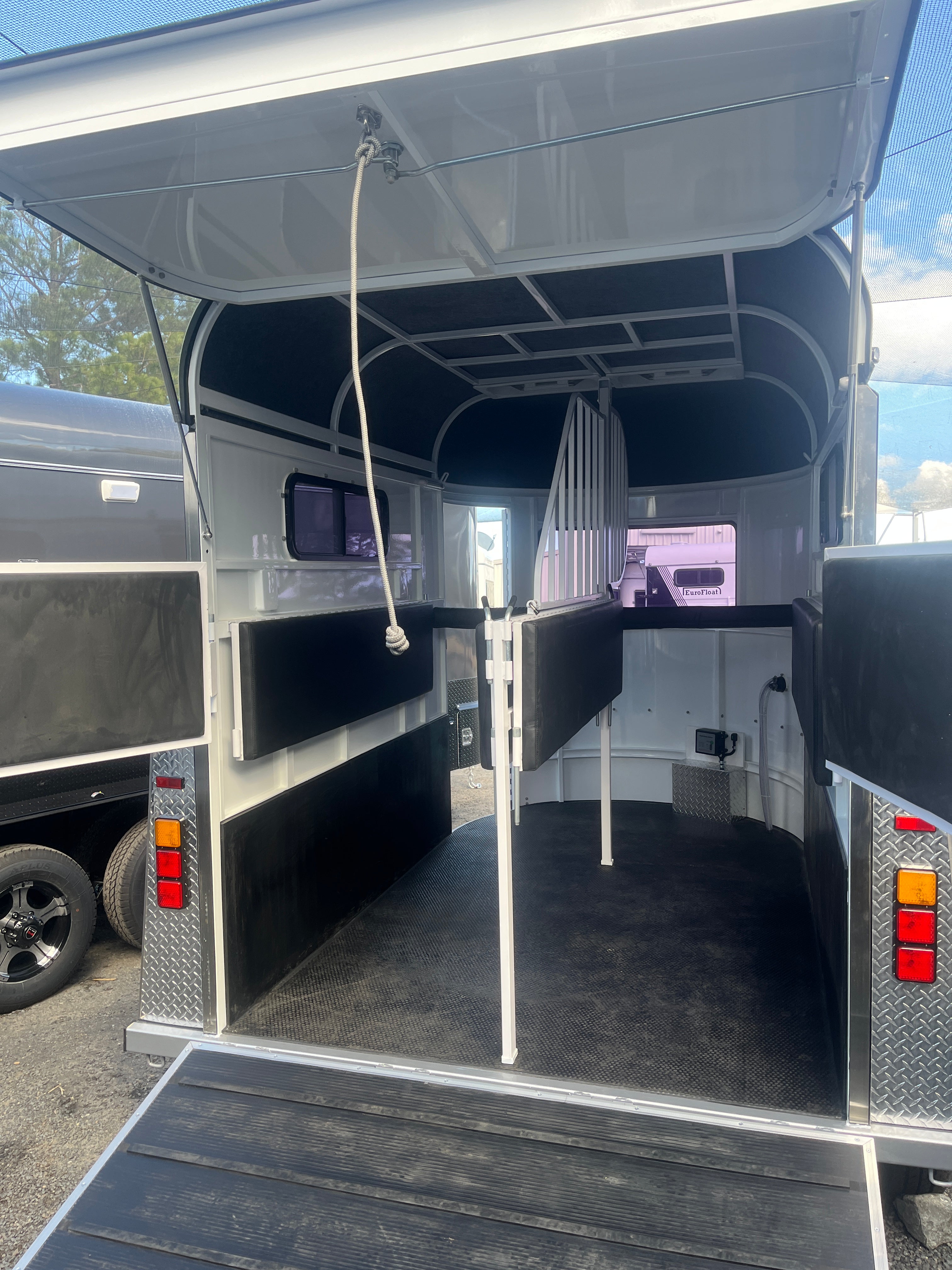 2HSL-S RN Prestige Series Standard Package