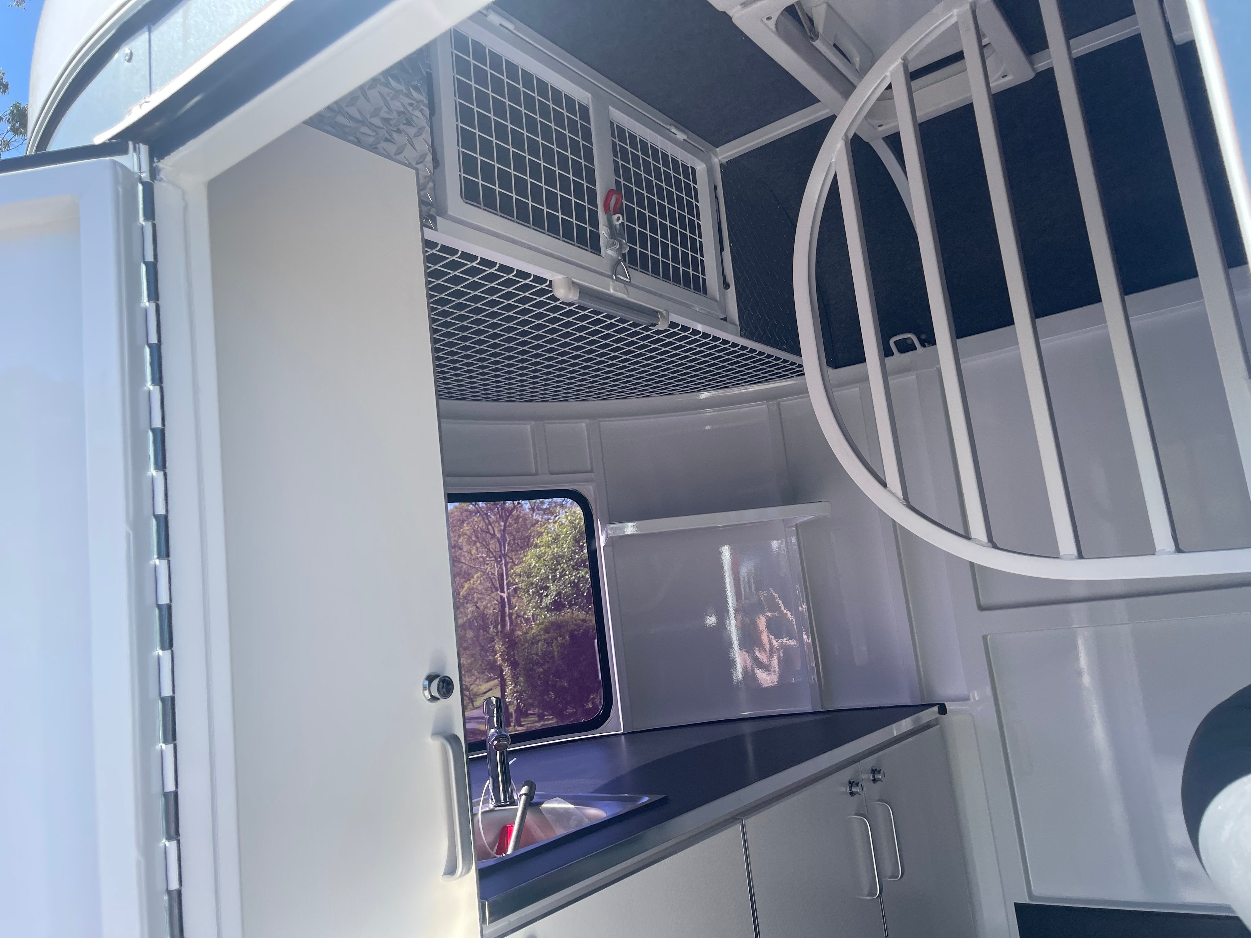 2HSL L600 RN Prestige Series Standard Package