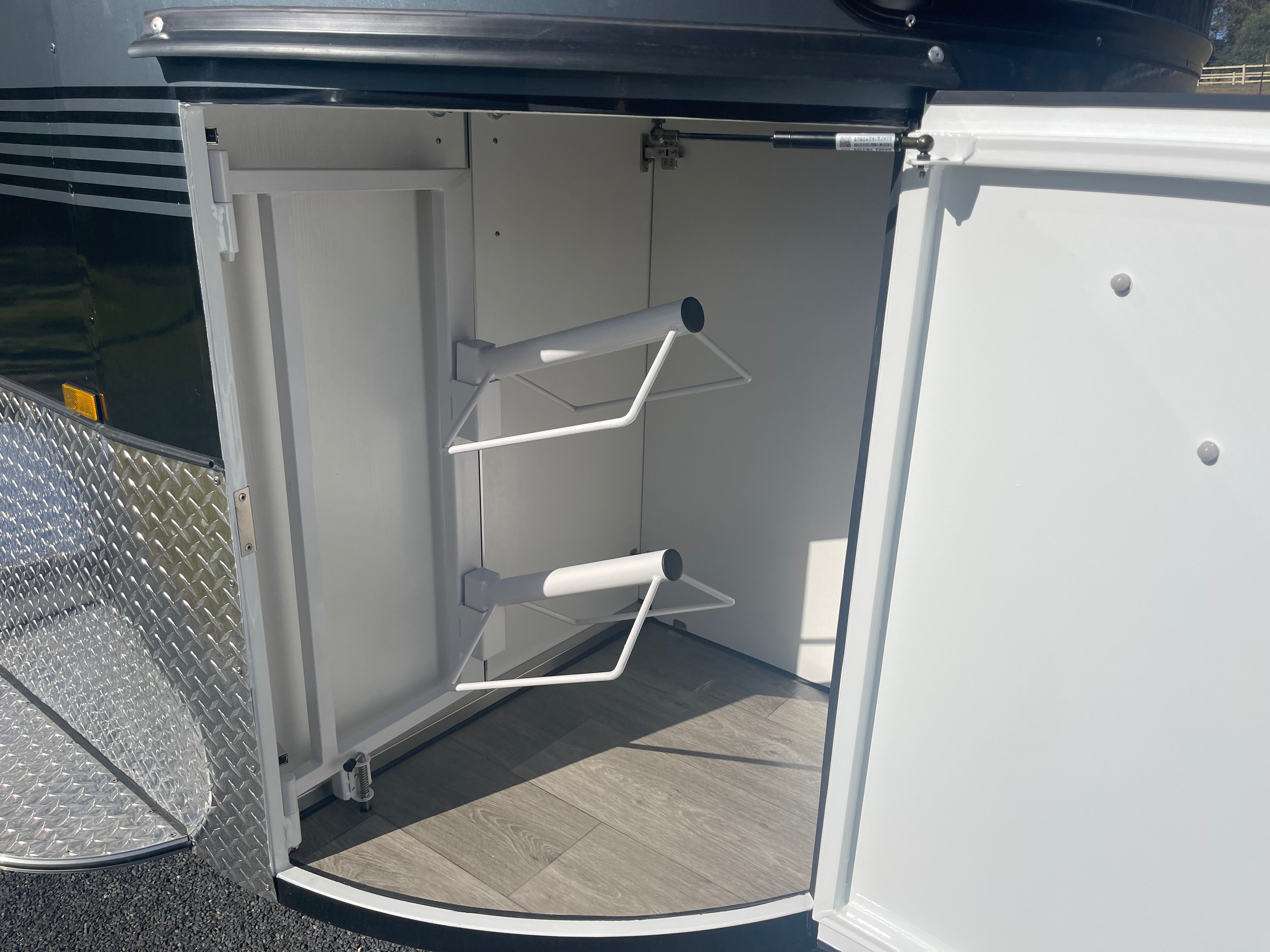 2HSL L600 RN Prestige Series Standard Package