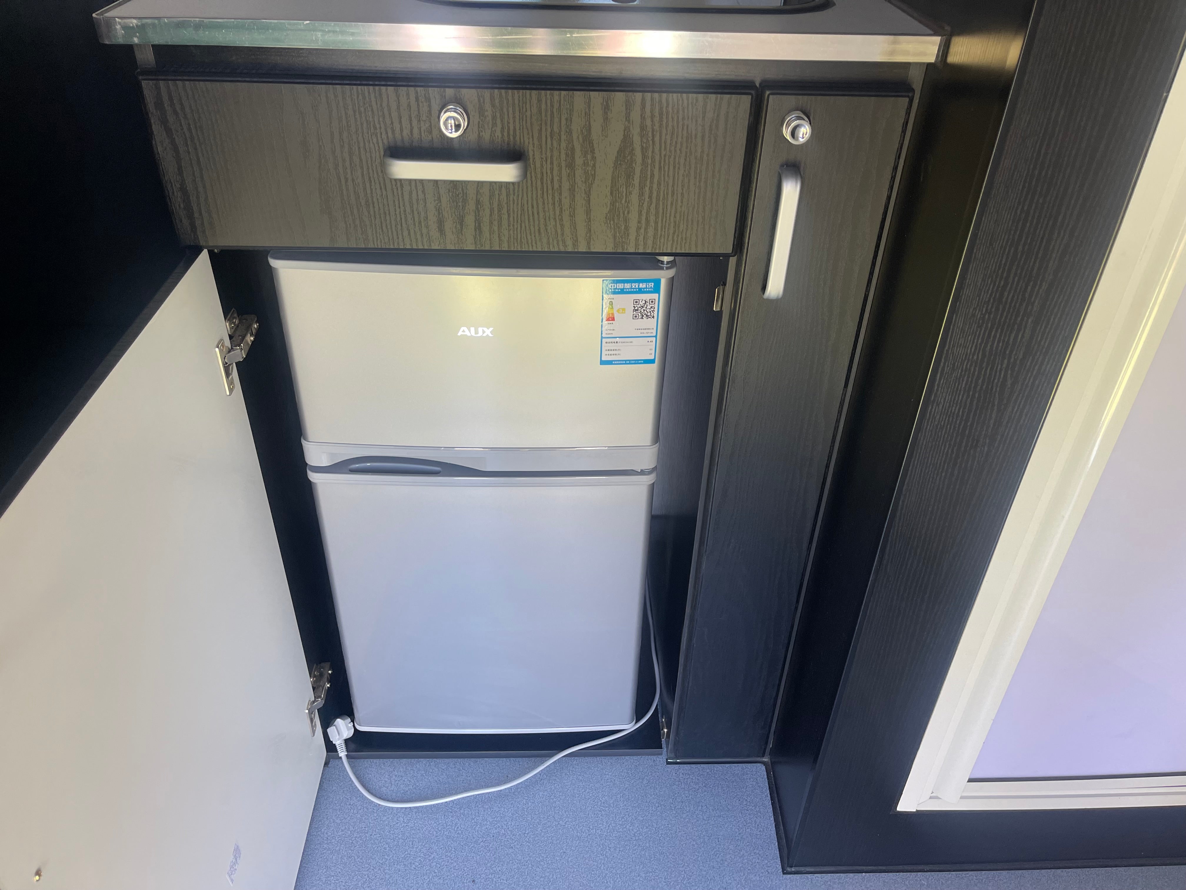 2HAL-O SN (2.1) 4900 RB DIVIDING WALL
