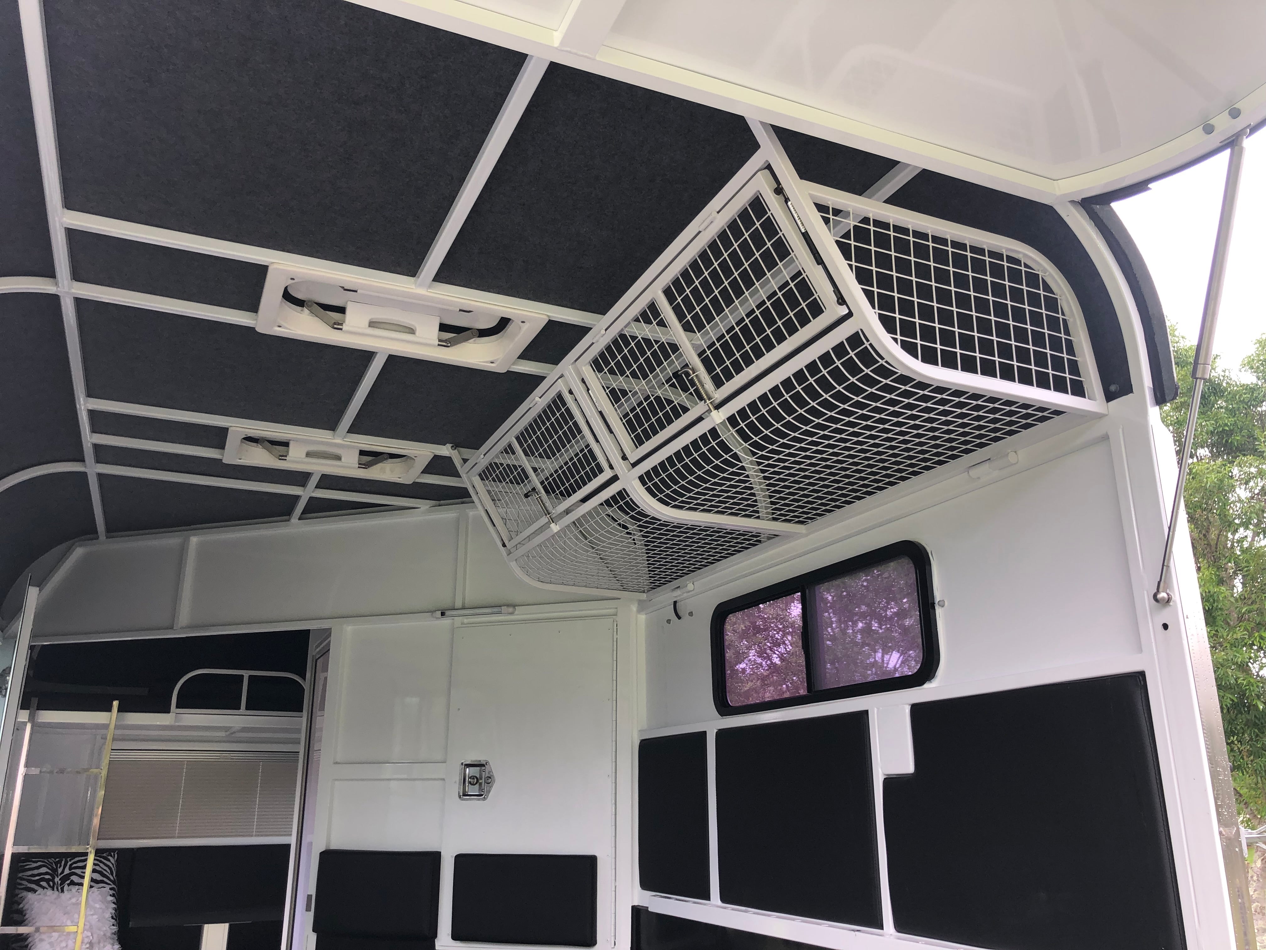 2HAL-O SN (2.1) 5475 RB DIVIDING WALL